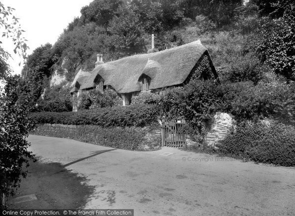 Photo of Lee, Old Maid's Cottage 1937