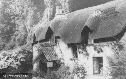 Old Maids Cottage c.1965, Lee