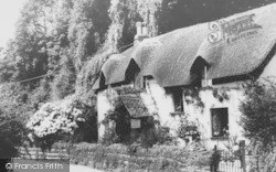 Old Maids Cottage c.1965, Lee