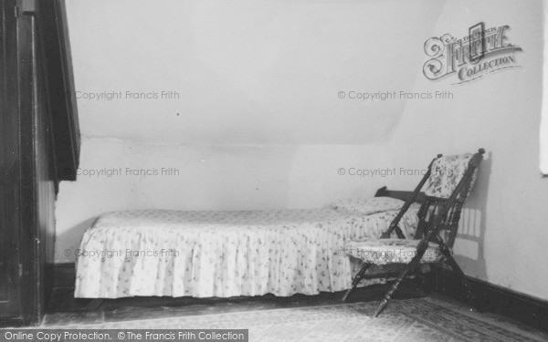 Lee, the Bedroom, Old Maids Cottage c1955 Photo of Lee, The Bedroom, Old Maids Cottage c.1955