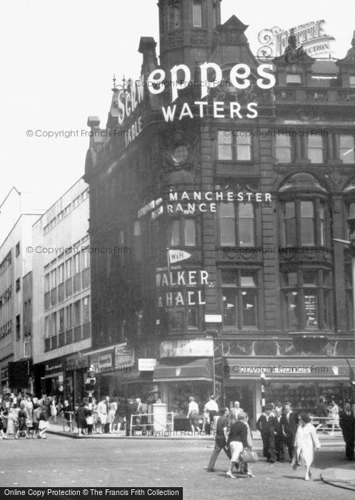 Photo of Leeds, 150 Briggate c.1965
