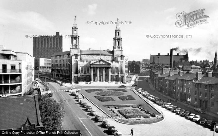 Photo of Leeds, Civic Hall c.1960