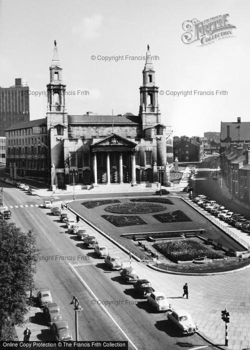 Photo of Leeds, Civic Hall c.1960
