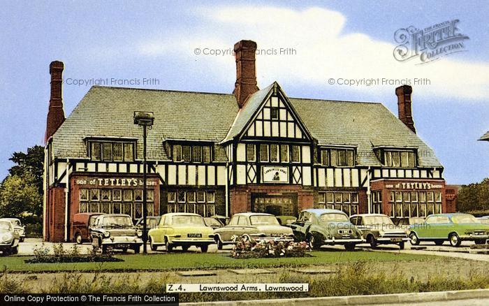 Photo of Leeds, Lawnswood Arms, Lawnswood c.1965