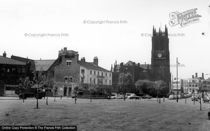 Photo of Leeds, Parish Church c.1965