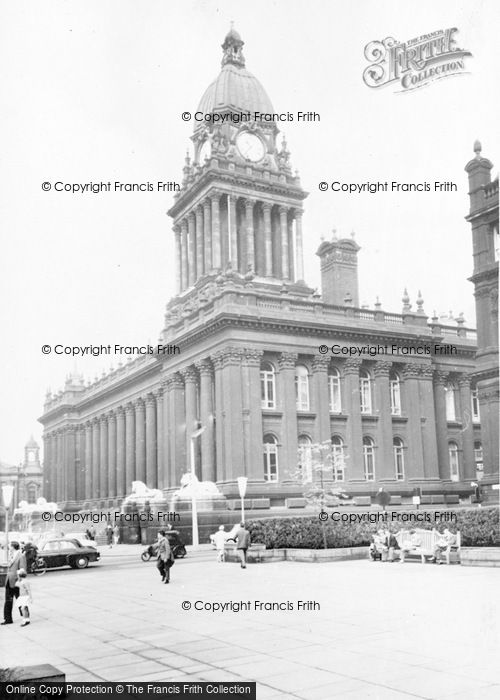 Leeds, the Town Hall c1960 Photo of Leeds, The Town Hall c.1960