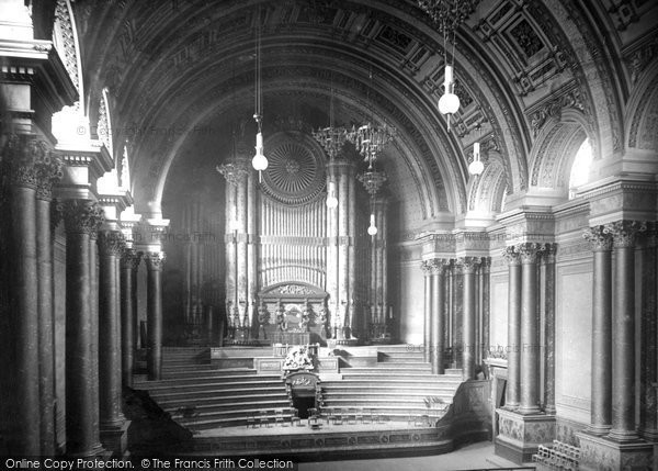 Photo of Leeds, Victoria Hall 1888