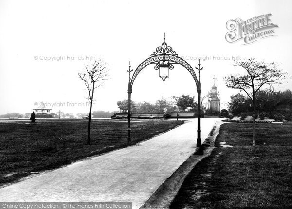 Photo of Leeds, Woodhouse Moor 1897