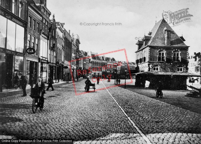 Photo of Leeuwarden, Waag c.1930