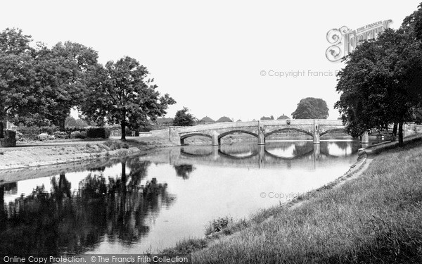 Photo of Leicester, Abbey Park c.1955