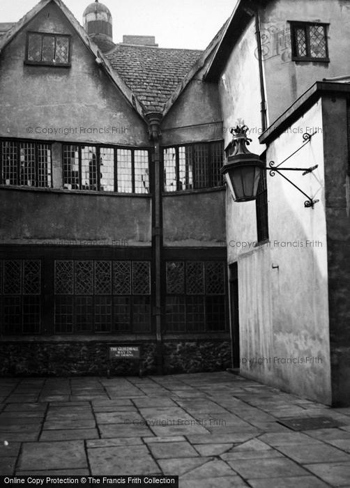 Photo of Leicester, Guildhall 1948