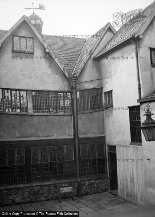 Photo of Leicester, Guildhall 1948