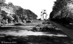 Memorial Arch c.1965, Leicester
