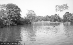 The Lake, Abbey Park c.1955, Leicester
