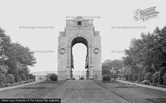 Photo of Leicester, the War Memorial, Victoria Park c1950