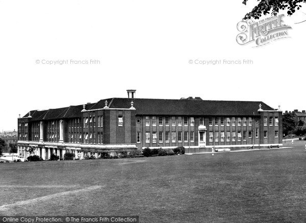 Photo of Leicester, Wyggeston Girls School c.1950