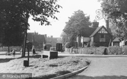 Main Road c.1955, Leigh