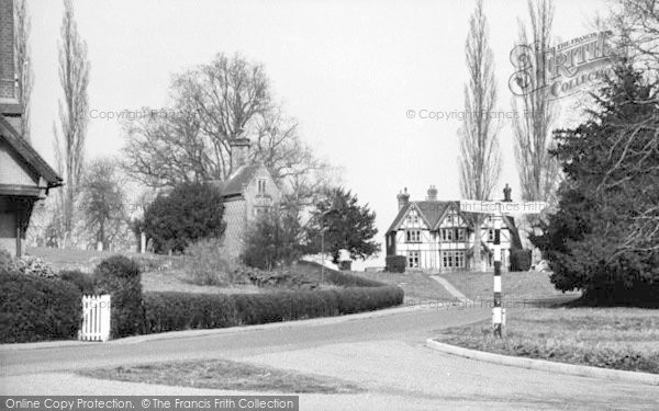 Photo of Leigh, The Village Green c.1960