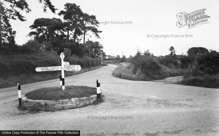 Photo of Leigh, Totnell Corner c.1960