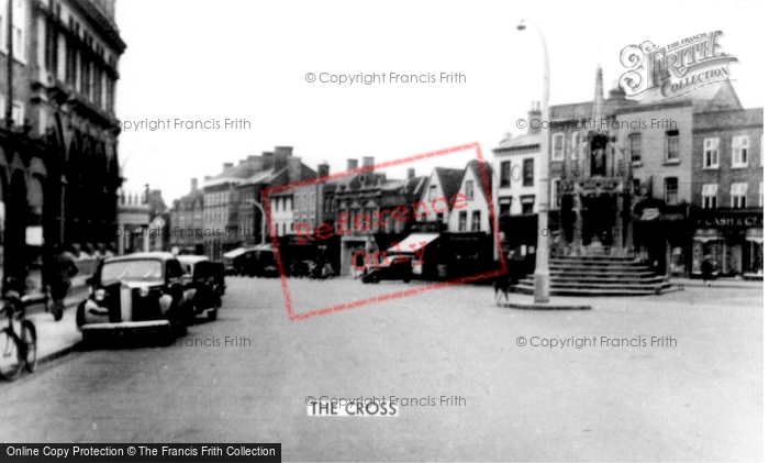 Photo of Leighton Buzzard, The Cross c.1955