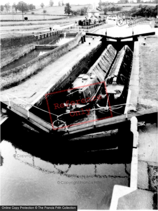 Photo of Leighton Buzzard, The Three Locks And Barges c.1960