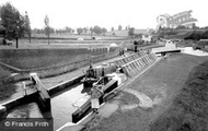 The Three Locks c.1955, Leighton Buzzard
