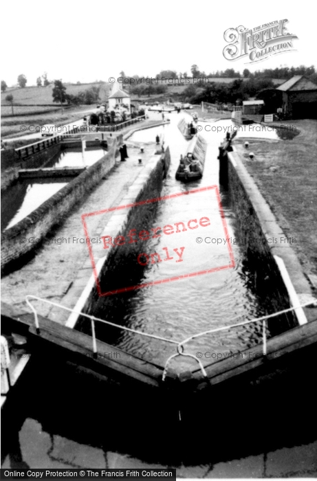 Photo of Leighton Buzzard, The Three Locks c.1960