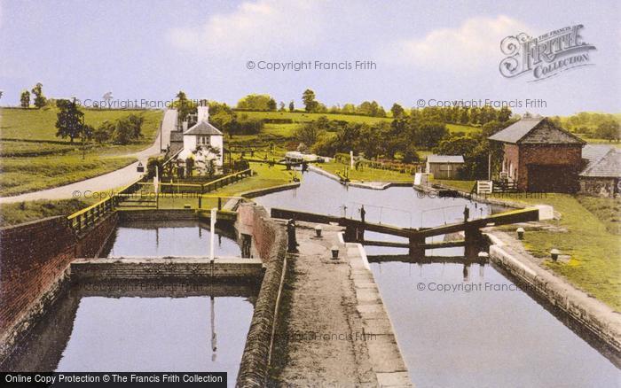 Photo of Leighton Buzzard, The Three Locks c.1960