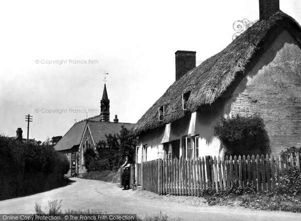 Photo of Leintwardine, Old Cottages c.1950