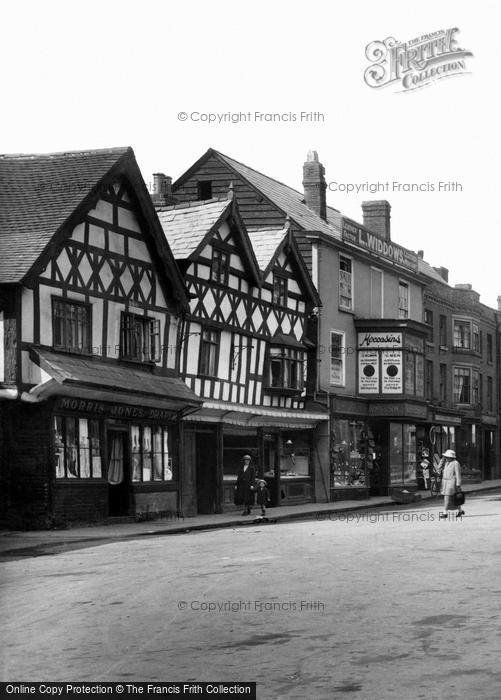 Photo of Leominster, Shopping In Corn Square 1925