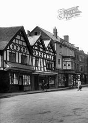 Shopping In Corn Square 1925, Leominster