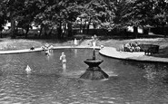 Letchworth, the Paddling Pool, Howard Park c1950