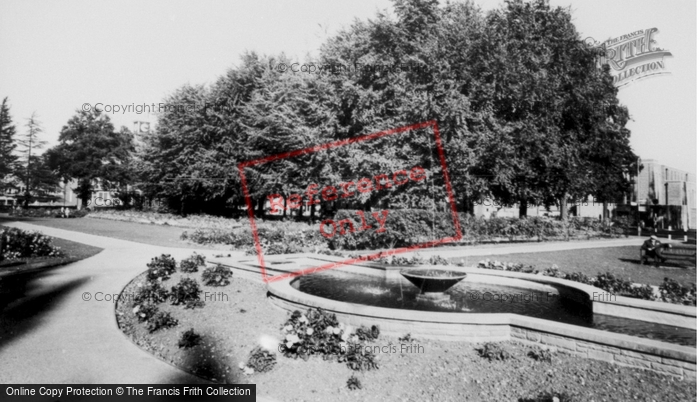 Photo of Letchworth, The Town Square Gardens c.1960