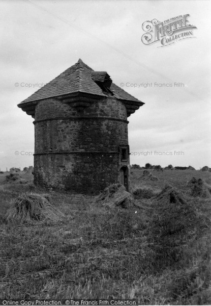 Photo of Leuchars, Castle 1953