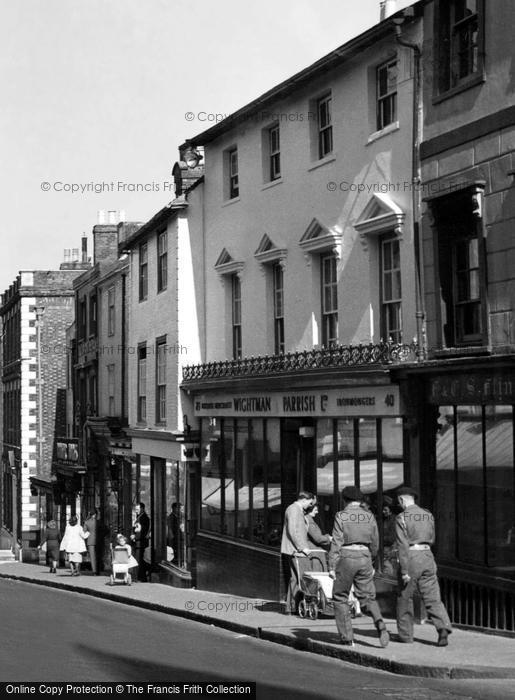 Photo of Lewes, Soldiers On School Hill c.1955