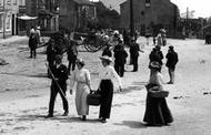 A Lighthearted Moment 1914, Leyburn