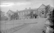 The Hall 1914, Leyburn