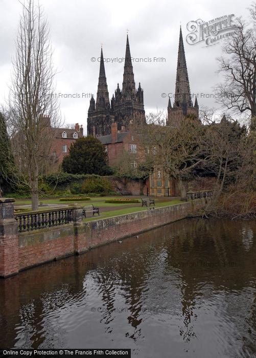 Photo of Lichfield, Cathedral c.2008