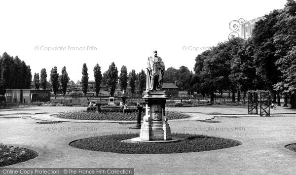 Photo of Lichfield, Museum Gardens c.1955