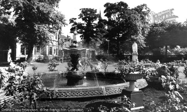 Photo of Lichfield, Museum Gardens c.1965