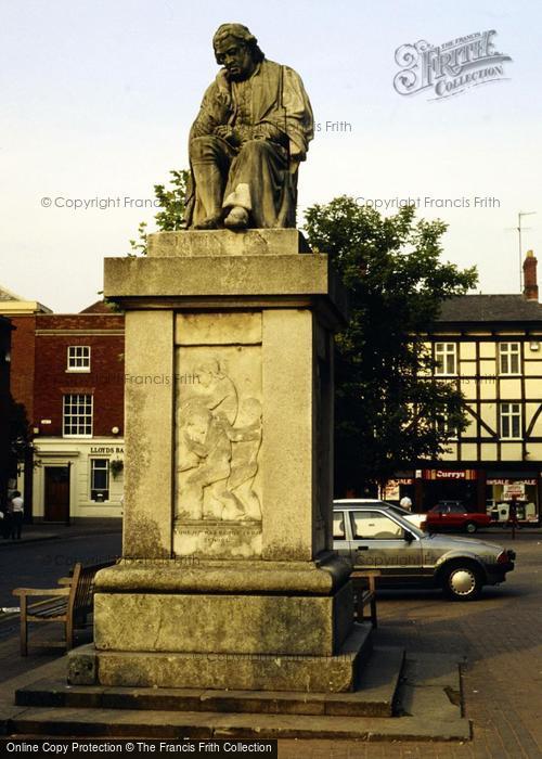 Photo of Lichfield, Statue Of Samuel Johnson, Market Square 1991