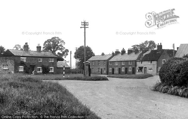 Photo of Lilbourne, the Green c1955