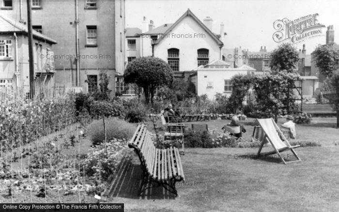 Photo of Limpsfield, Caxton Home Gardens c.1960