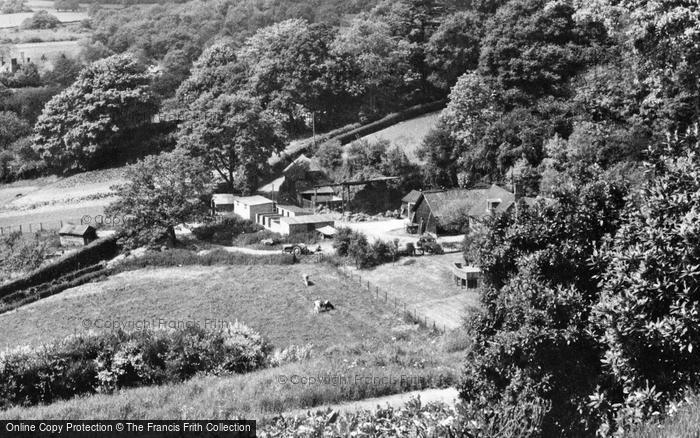Photo of Limpsfield Chart, A Property In The Surrey Weald 1961