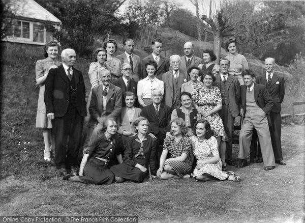 Photo of Limpsfield, Group Of Visitors, Caxton Convalescent Home 1947
