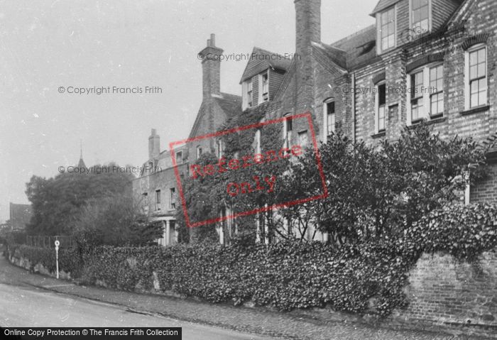 Photo of Limpsfield, Manor House School 1927