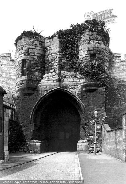 Photo of Lincoln, Castle Gateway 1890