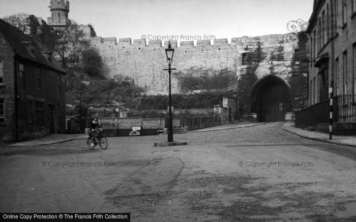 Photo of Lincoln, Castle Gateway 1948