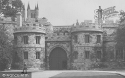 Castle Gateway c.1950, Lincoln