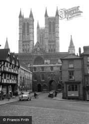 Cathedral From Dury Lane 1952, Lincoln